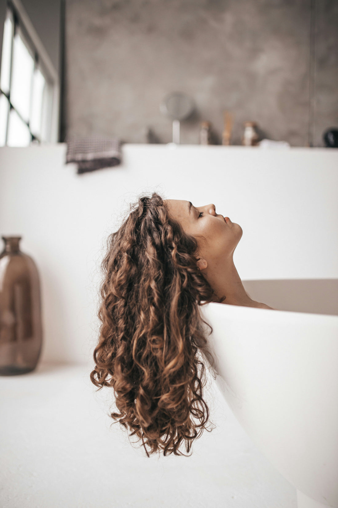 Clean Hair, Zero Compromise: The Powder Shampoo That Changed Our Routine